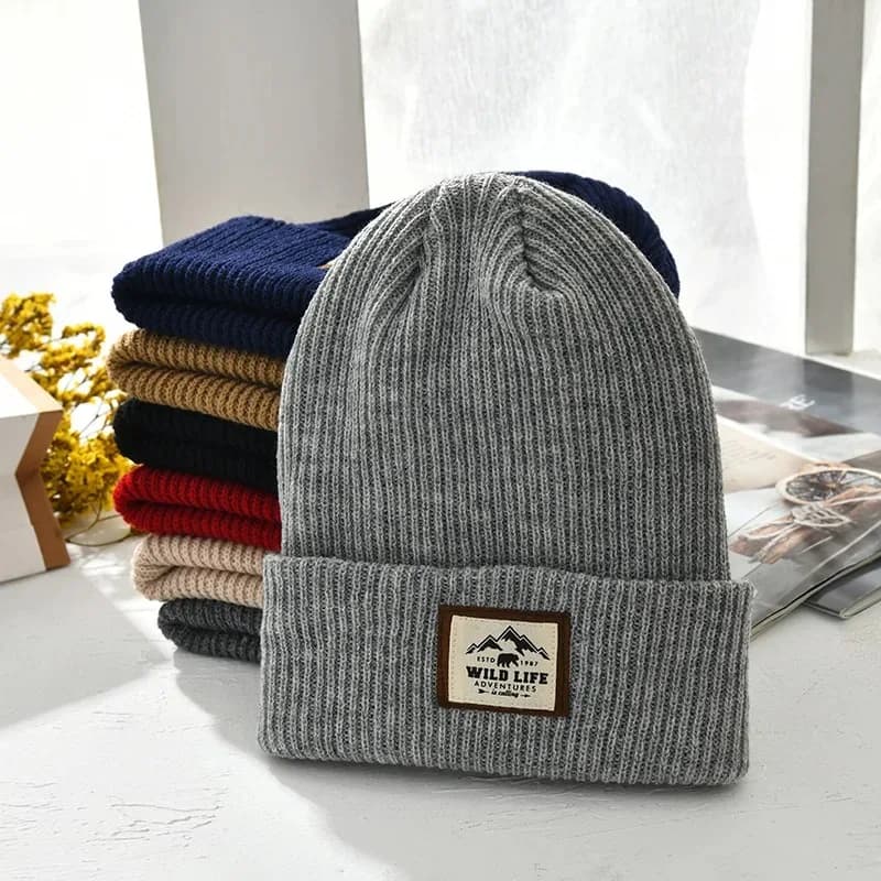Caldo cappello lavorato a maglia Protezione per le orecchie a righe jacquard Caldo cappello casual alla moda