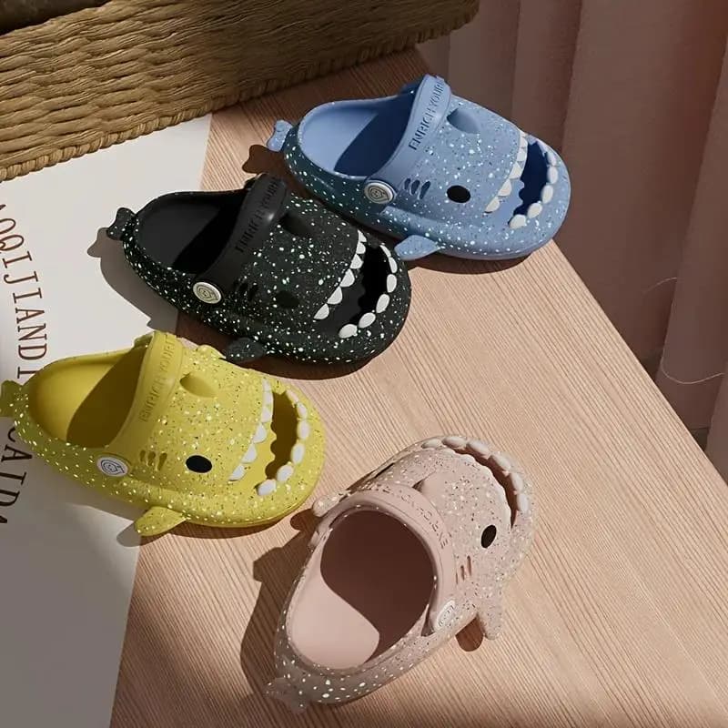 Sandali luminosi Shark per bambini Slip-On impermeabili traspiranti leggeri antiscivolo Scarpe casual per ragazzi e ragazze Sandali con cinturino