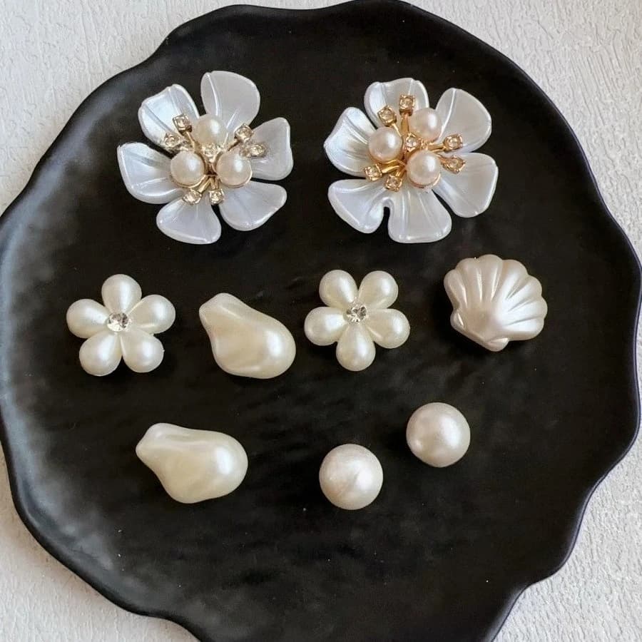 Fashionable Versatile Gold Flowers & Pearl DIY Detachable Shoe Charms Garden Shoe Sandals Decoration Buckles for Accessories