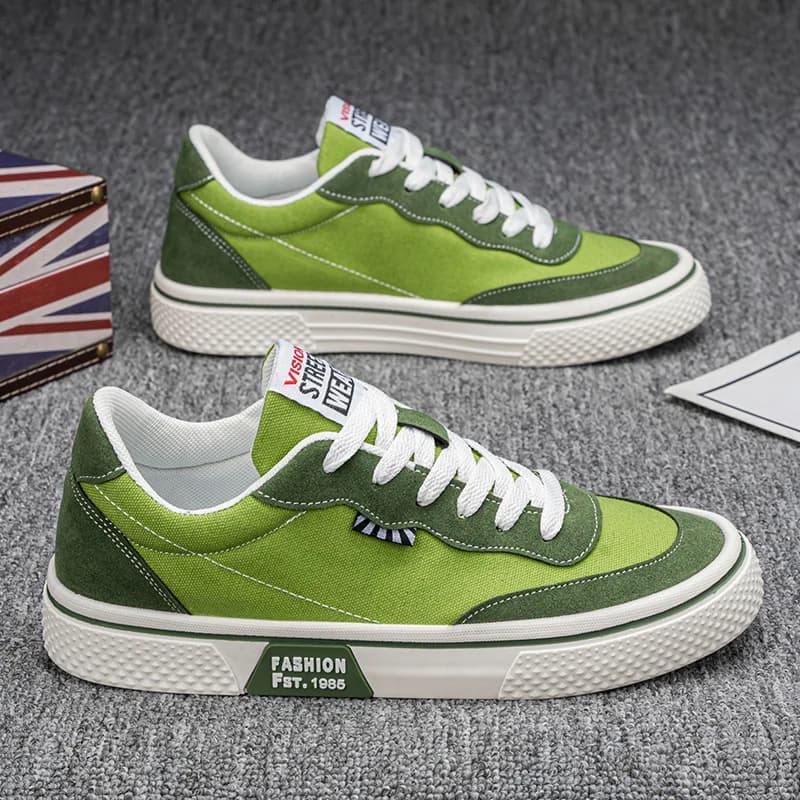 Scarpe da passeggio da uomo Estate Nuove sneakers comode e resistenti all'usura Scarpe da skateboard da strada alla moda leggere e traspiranti per uomo
