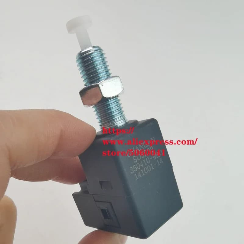 Interruttore/sensore luce freno per CHANGAN CS35 CS75 Interruttore freno a pedale 3504110 -M01 3504110 -W02