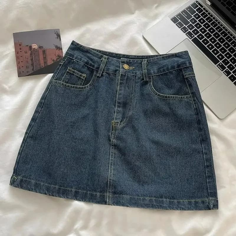 Y2K denim skirt set: jacket with vintage Japanese style buttons and pretty miniskirt, complete with 2 pieces