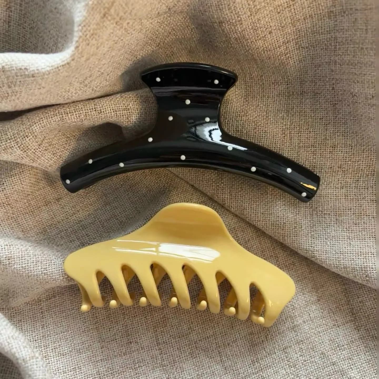 Korean style black polka dot hair clip, shark clip, yellow keel hair clip, elegant hair accessory.