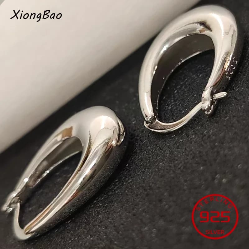 Orecchini a Cerchio Lucidi a Mezzaluna Nuovi 2026 per Donna, in Argento Sterling 925, Design da Festa
