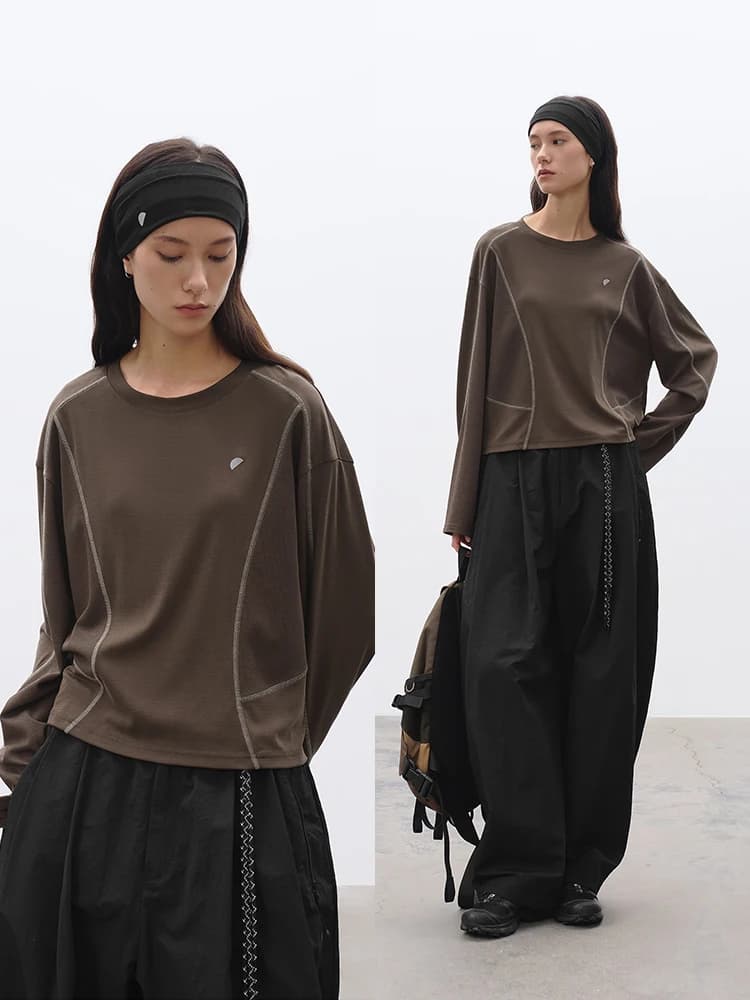 T-shirt sportiva da donna casual e comoda con scollo rotondo, design a cinque linee e inserti, Collezione Primavera 2026