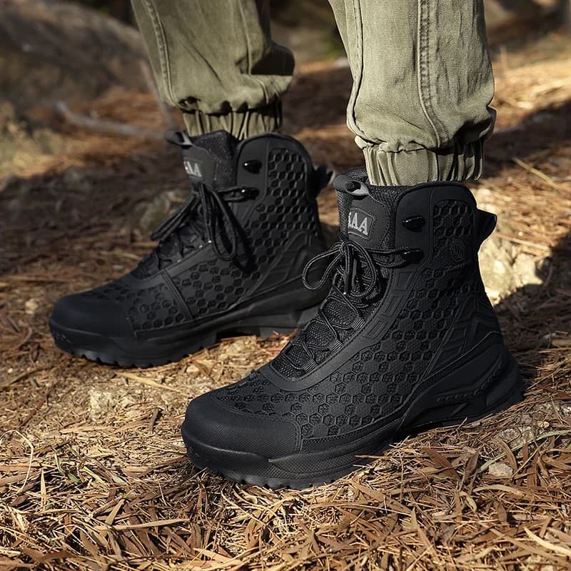Men Motorcycle Boots Work Ankle Boots Outdoor Non-slip Hiking Shoes for Men High-Top Leather Men's Boots Breathable Desert Boots