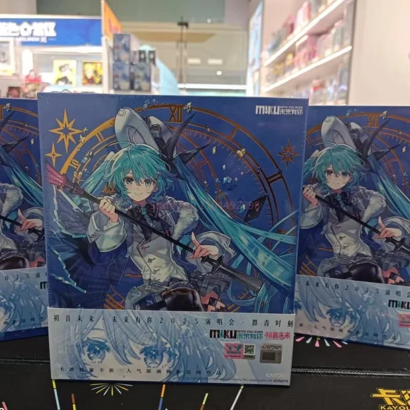 Nuova Offerta Originale KAYOU Hatsune Miku Mirai Ni Anata Ga Iru 2025 Spilla in Smalto Ornamenti in Acrilico Regalo Sorpresa di Compleanno