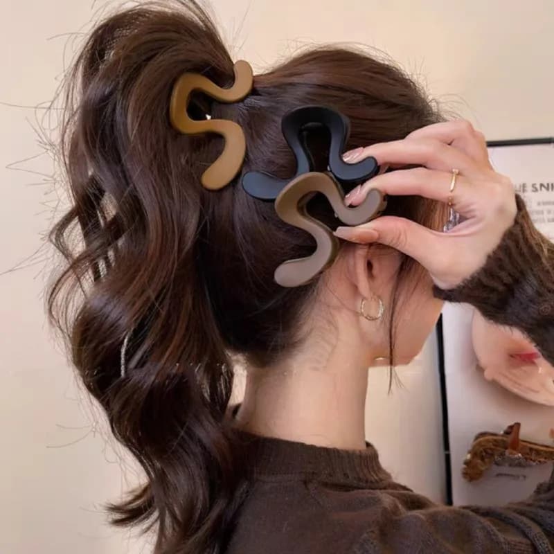 Simple Irregular High Loose Hair Bun Clip Shark Clip Ponytail Fixed at the Back of the Head for Women Hair Accessories