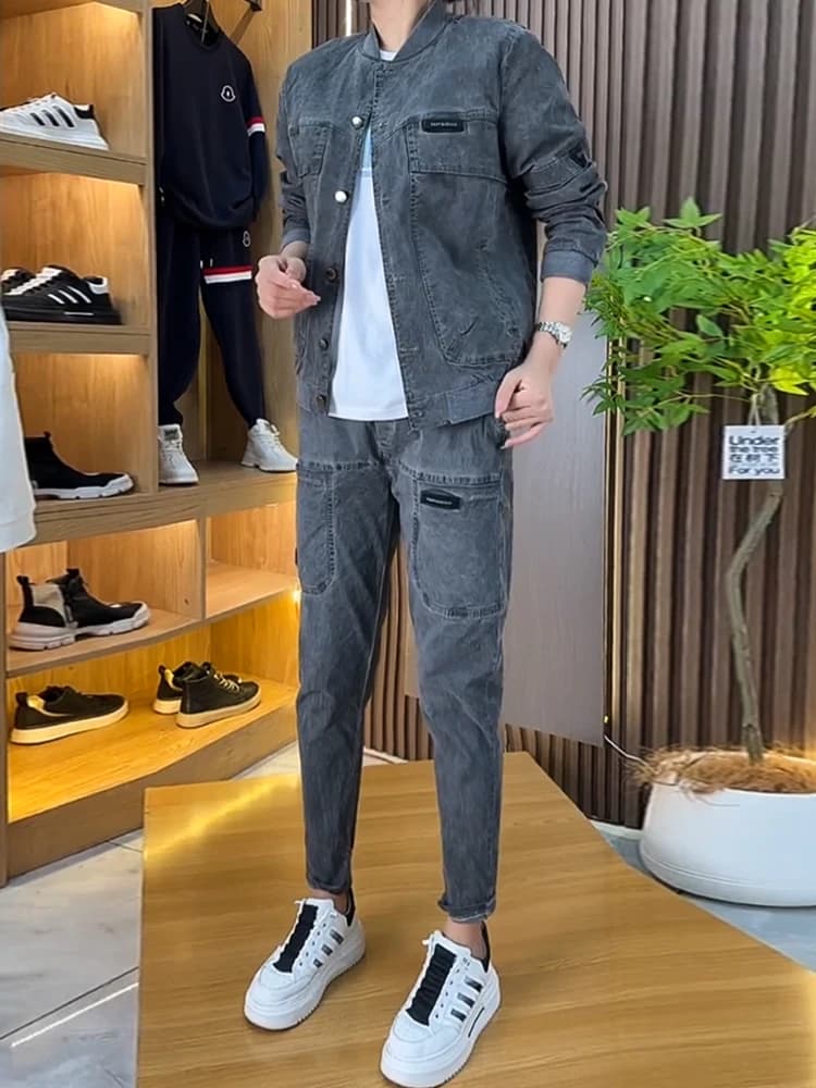 Completo Casual da Uomo Primavera Autunno 2026 Nuovo Stile Trendy Giacca con Colletto Rialzato e Pantaloni Harlan Multitasche Due Pezzi Jeans Giovanili