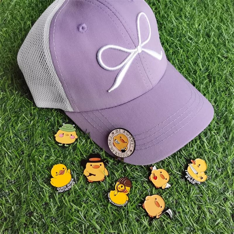 Indicatore da golf in metallo con anatra gialla con clip per cappello Indicatore per palline da golf dal design magnetico forte