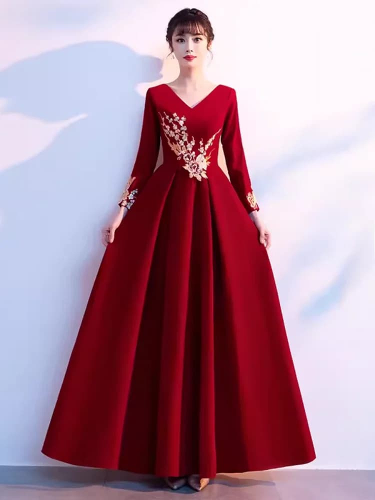 Elegante Abito Lungo da Sera per Donna, Costume per Esibizioni Corali, Vestito Rosso per Presentatrice, Direttrice, in Velluto con Scollo a V