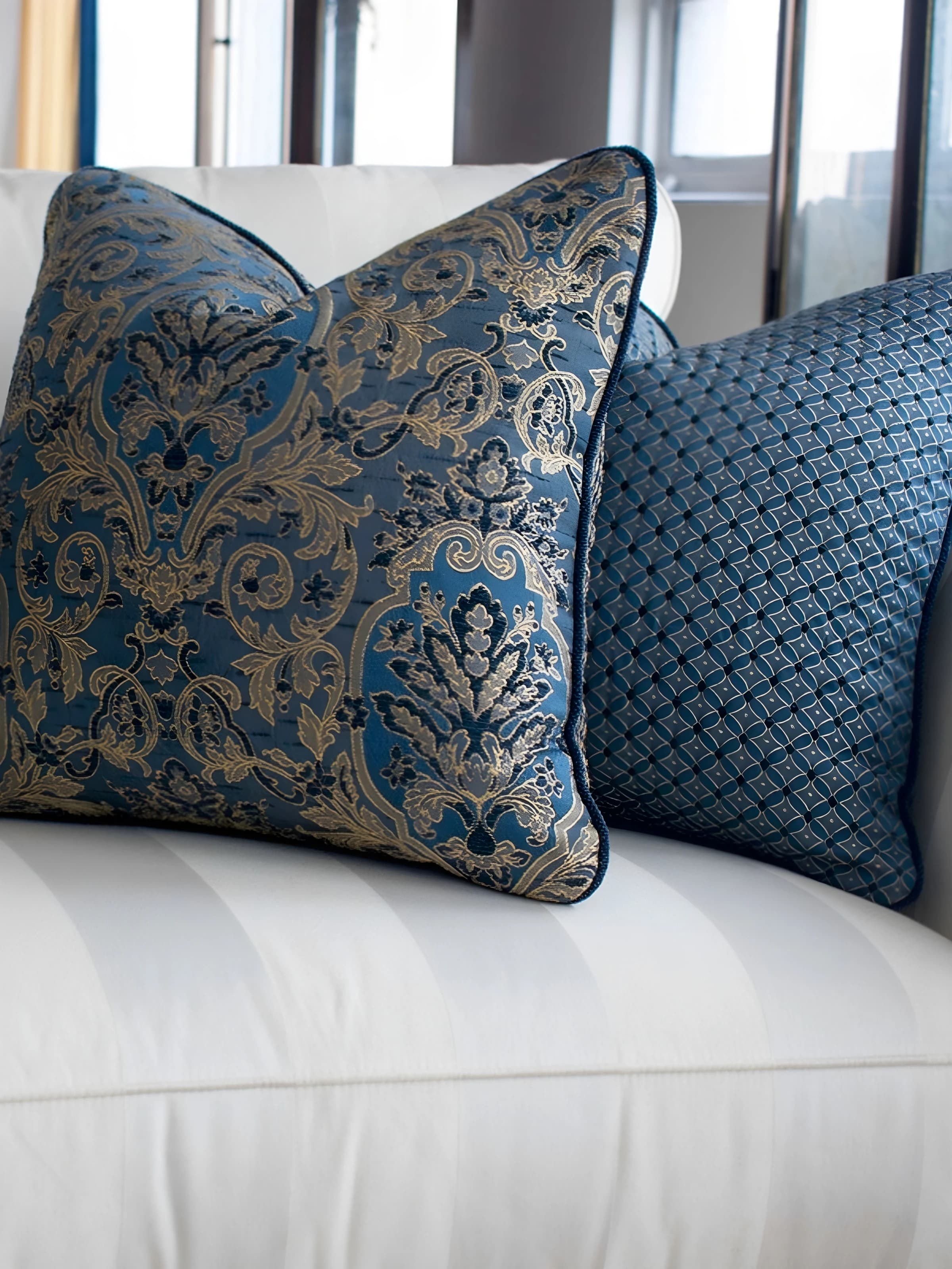 Luxury Damask Sofa Cushion Covers American Style Living Room Decor Snowy Chenille Flower Pattern Large Size Damask Blue