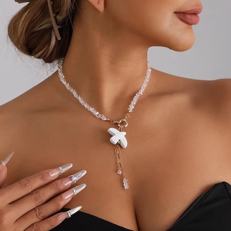 Bohemian White Peace Dove Pendant Choker Necklace for Women Irregular Crystal Beaded Chain Tassel Y2K Fashion Neck Jewelry