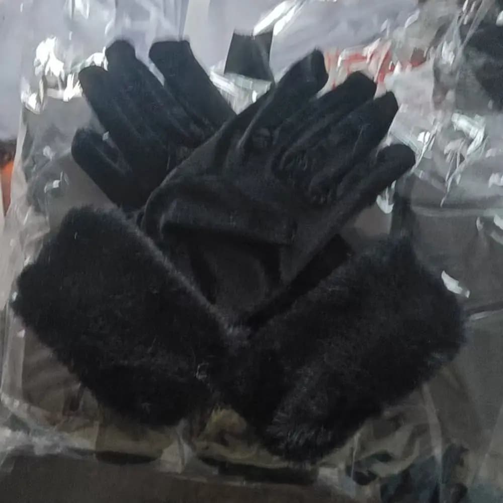Skin-friendly Thickened Christmas Gloves Red Velvet Warm Velvet Mittens White Fur Trim Soft Full Finger Gloves Cosplay Party