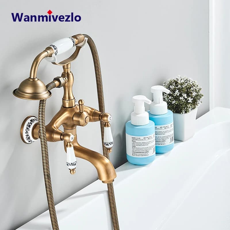 Set di rubinetti per vasca da bagno in ottone antico Set di rubinetti per vasca da bagno a parete con miscelatore a doppia manopola Set doccia per vasca con beccuccio girevole