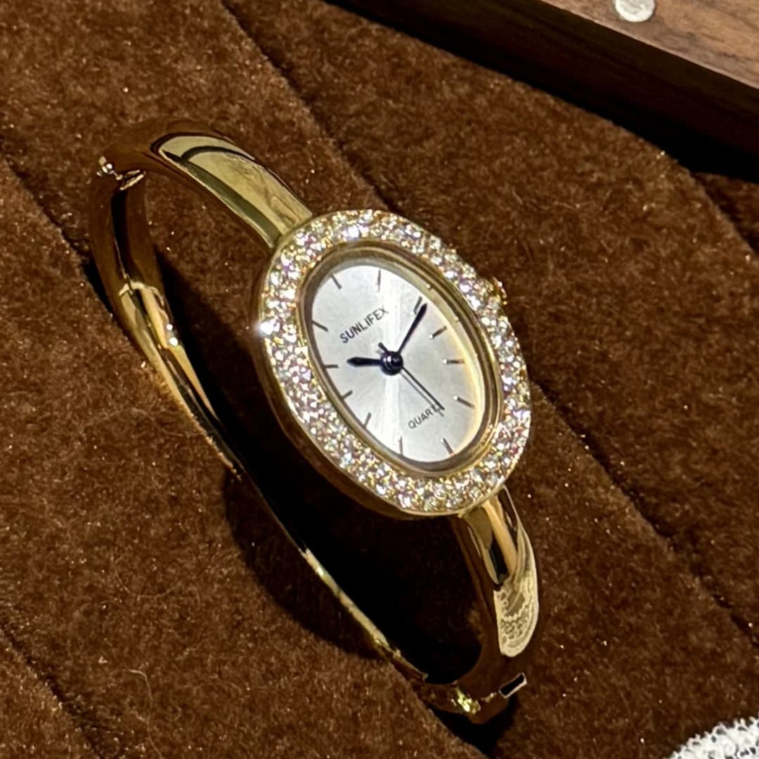 Wrist watch with oval dial with rhinestones for women's watch with quartz strap Saati Relojes women's watch