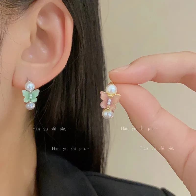 Orecchini a bottone con perle a farfalla verde menta Moda Mori Sweet Superior Piccoli orecchini freschi