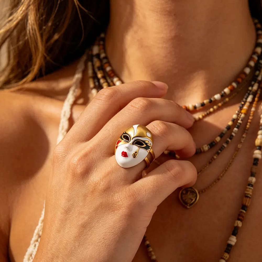 Anello Aperto in Acciaio Inossidabile Smaltato con Fiore e Perla, Gioiello da Dito Gotico Irregolare e Unico per Donna, Regalo