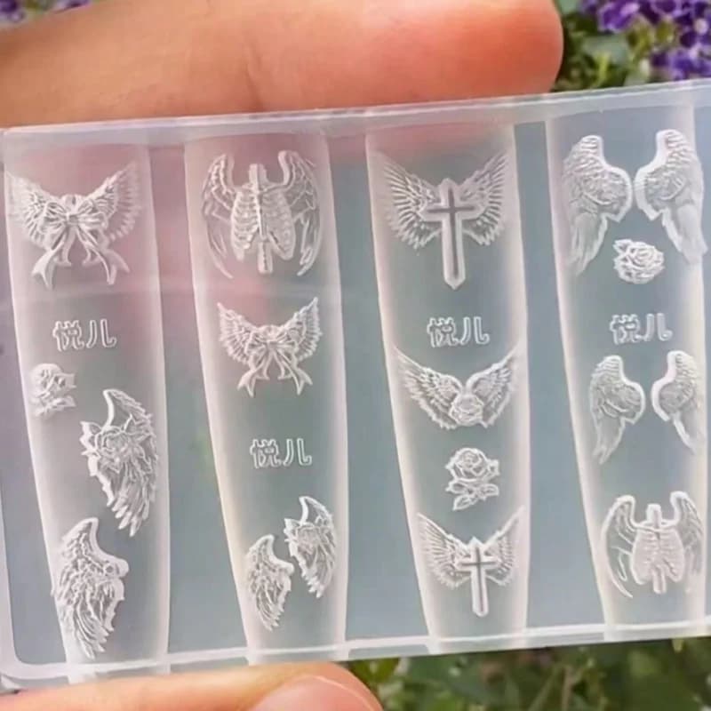 Set di Stampi per Nail Art con Ali, Piume, Croci, Teschi, Mani, Coltelli, Rose, Decorazioni 3D per Unghie, Stampo in Silicone Trasparente