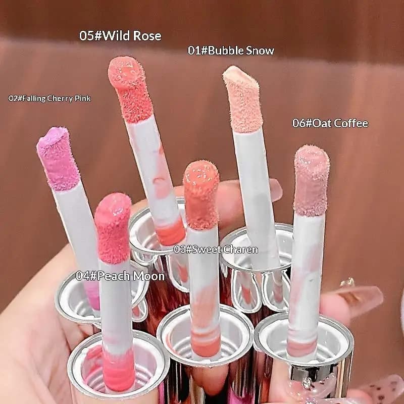 Liquid Blush Cappuvini Gloss Clear Water-Like, sweet and energetic blush for a bright skin every day, of course breathable and light.