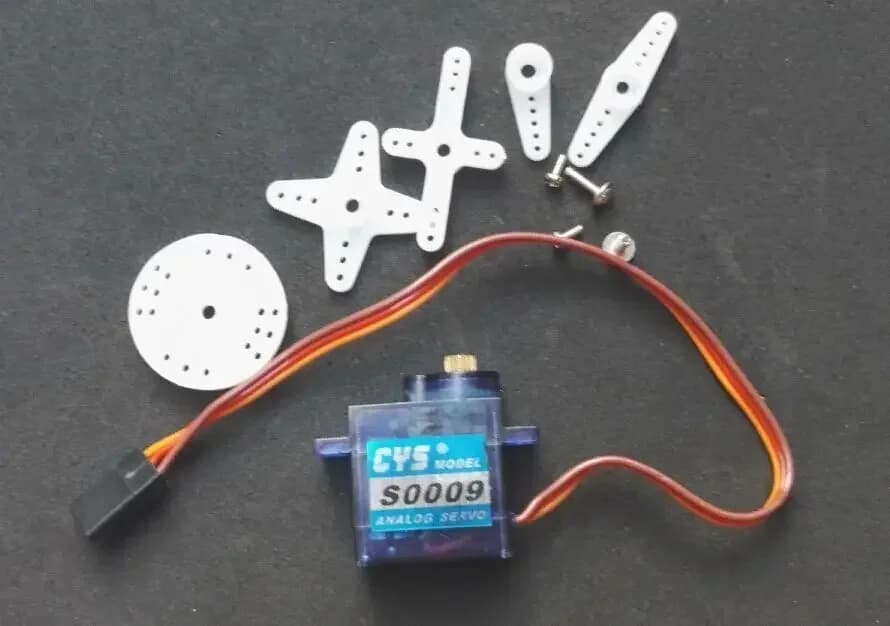 Servo Analogico in Metallo CYS Mystery 9G S0009M S0009 1.5kg per Elicotteri RC Trex Align Tarot KDS 400-450 e Auto