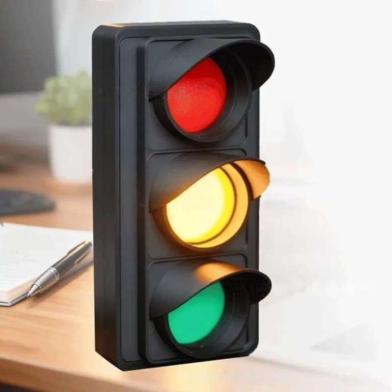 Lampada da Scrivania USB LED Innovativa con Indicatore Luminoso Rosso e Verde a Forma di Semaforo