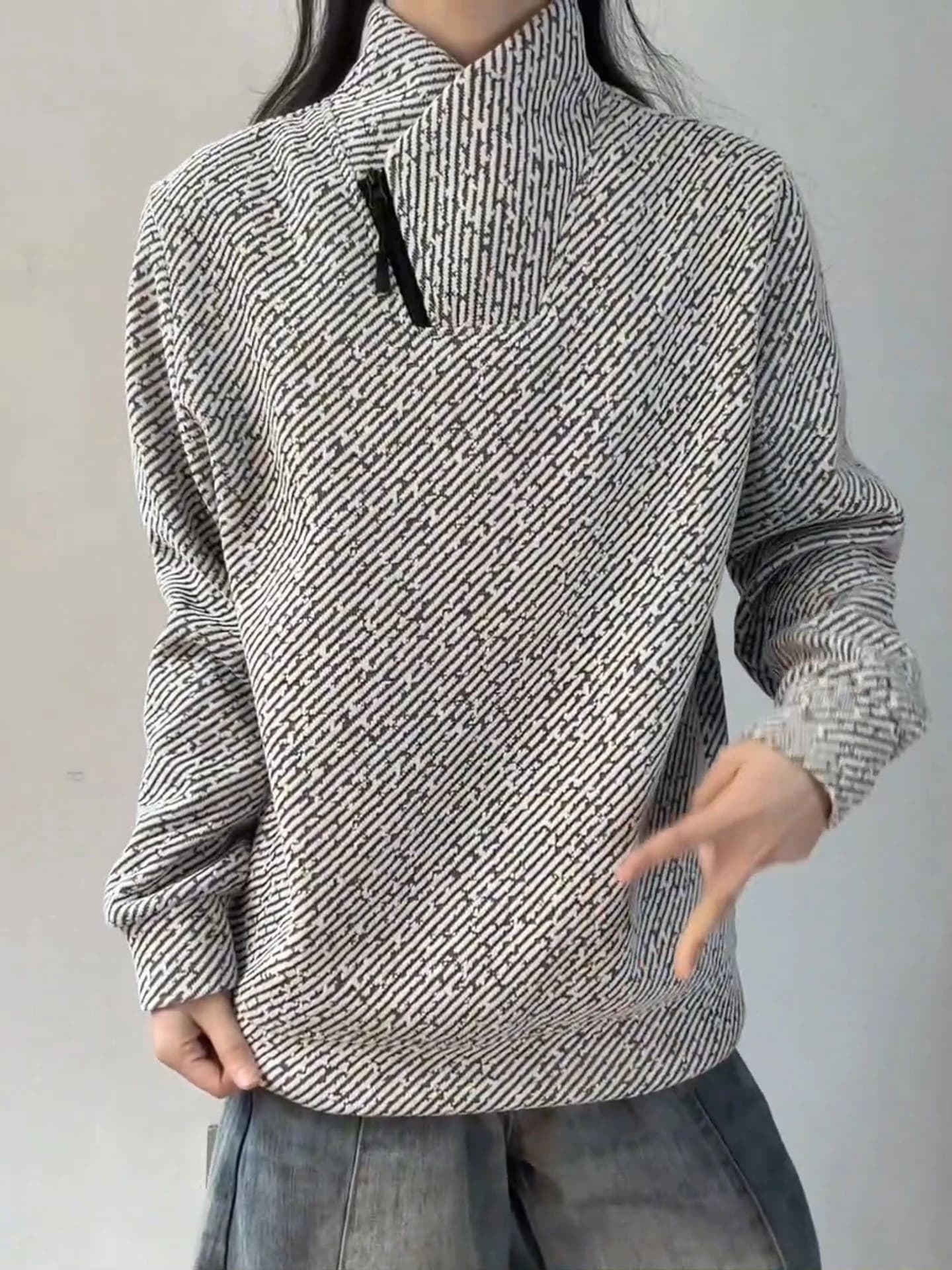 Felpa con cappuccio da uomo con cerniera e fodera in pile, a maniche lunghe, con collo alto, in poliestere, stile casual streetwear, con motivo geometrico a V