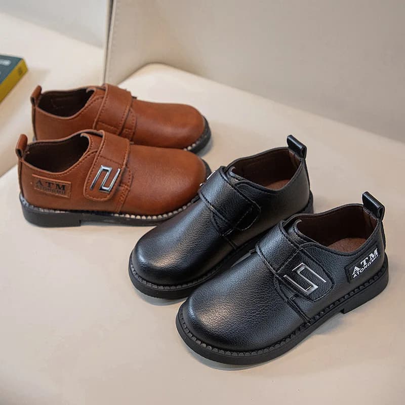 Scarpe da ragazzo in pelle Primavera Autunno Scarpe da festa per bambini morbide Moda Mocassini versatili per bambini classici neri per spettacoli scolastici