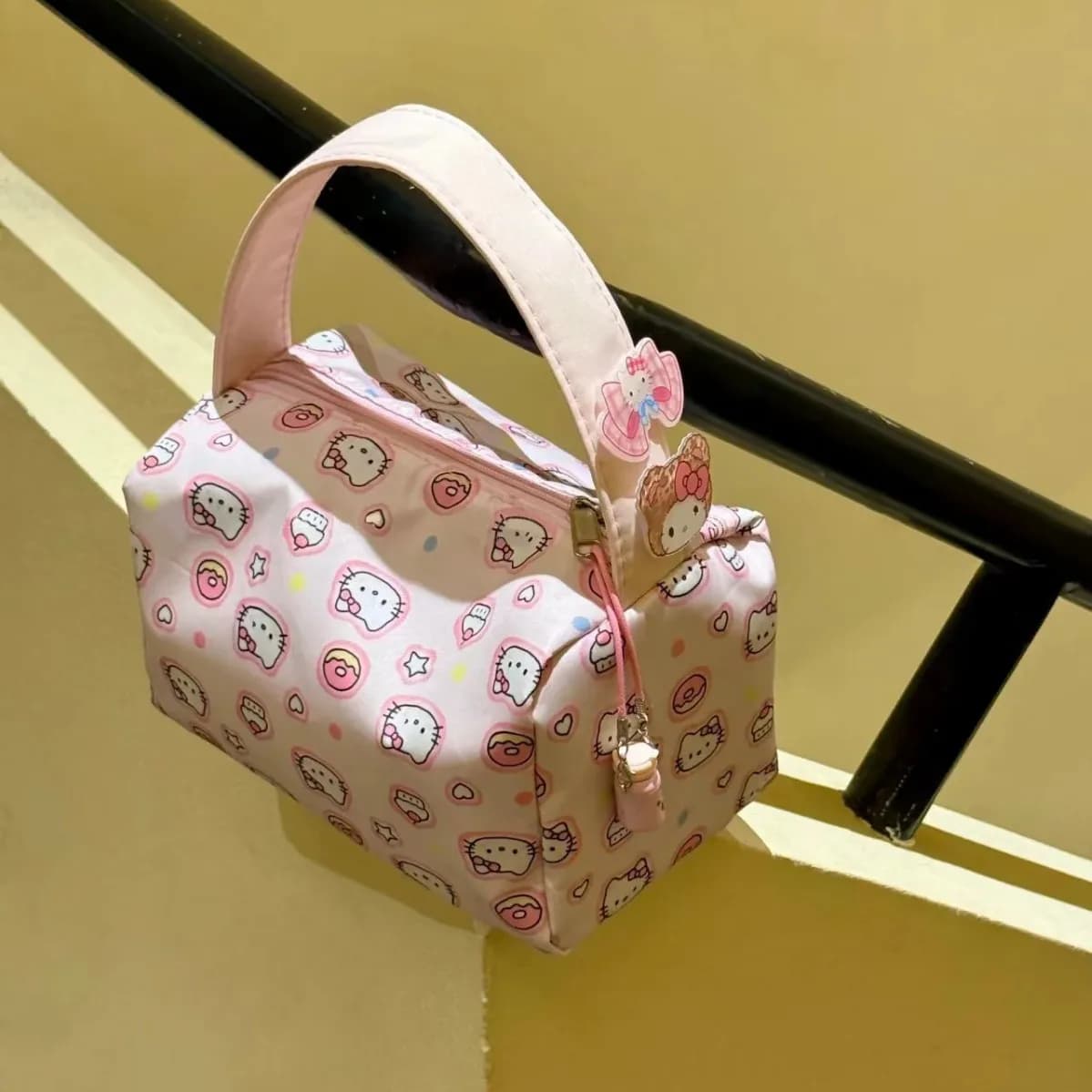 New Cosmetic Bag Ins Storage Bag Cartoon Kitten Portable Out And About Washing Three-Dimensional Travel Handbag Cute Bag