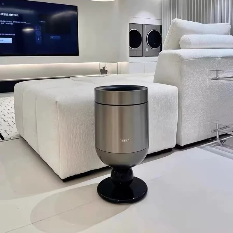 Nuovo Cestino per Rifiuti in Acciaio Inossidabile 2026, Design Mid-Century Rosso, Contenitore per Spazzatura a Piedi Alti Stile Calice da Vino per Arredamento Soggiorno