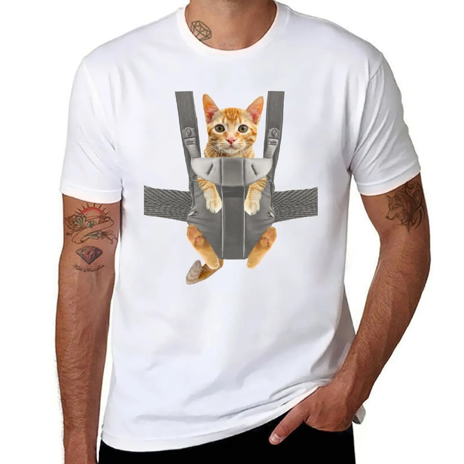 Monty il gatto nel marsupio T-shirt magliette da uomo magliette divertenti in cotone per uomo T-shirt divertente grafica