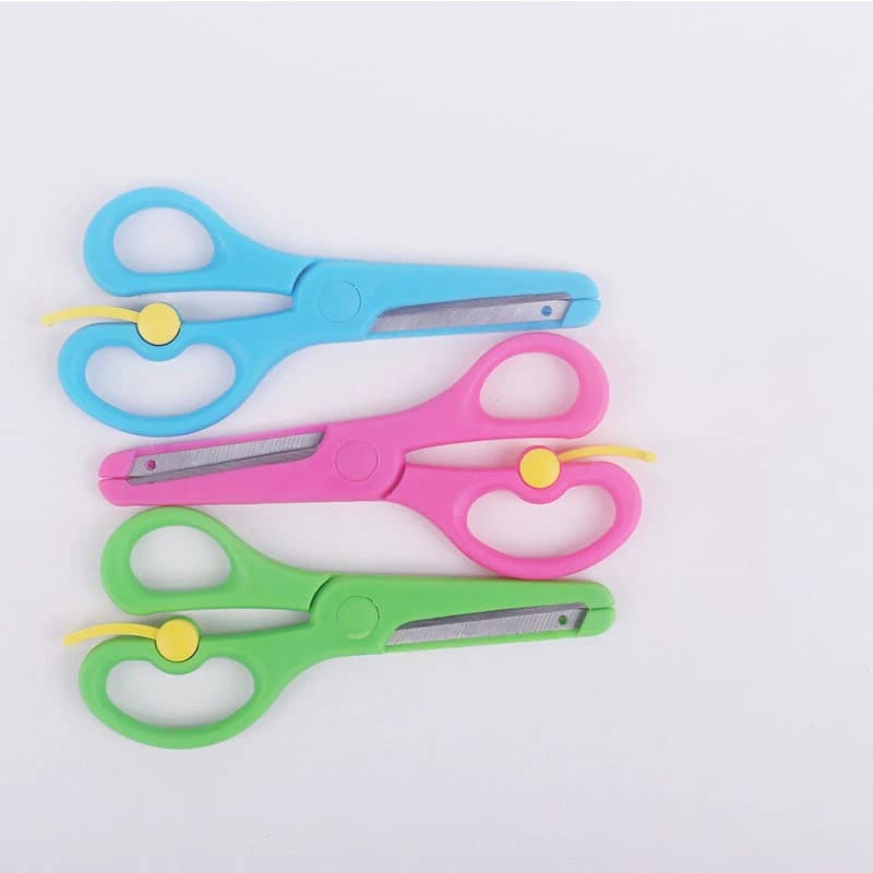 1Pc 135mm Mini forbici di sicurezza con testa rotonda per studenti e bambini Taglio di carta fai da te Forniture artigianali in plastica fatte a mano