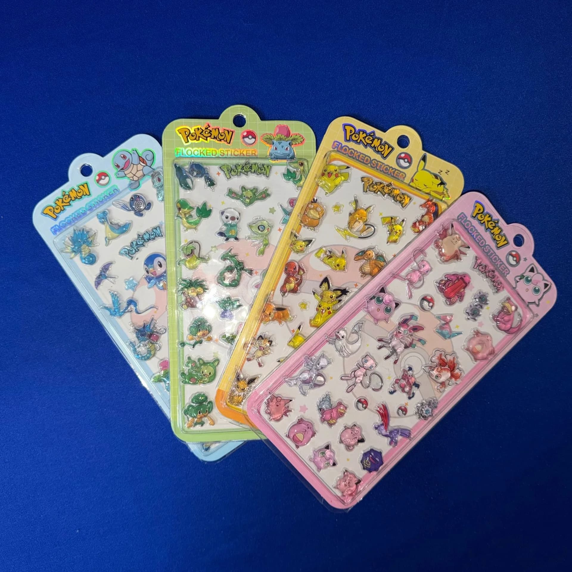 Adesivi 3D in Cristallo Doraemon Pokemon 2026, Decorazioni Creative per Quaderni e Telefoni per Bambini