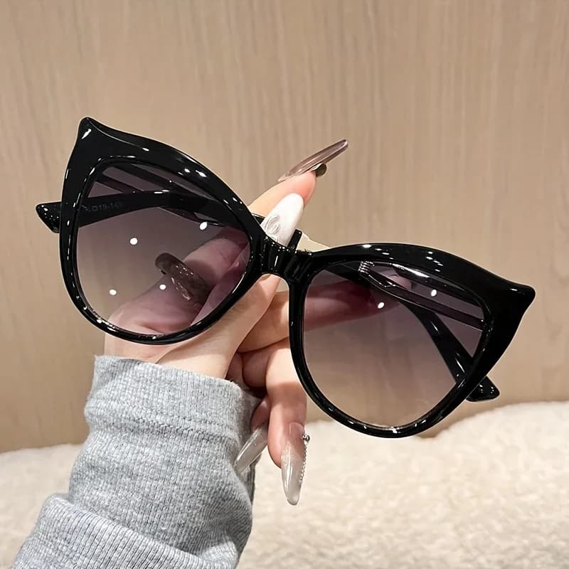 2D graphic design, women's large frame size cat eye sunglasses, equipped with polarized/mirror lenses and cat eye effect, suitable for street photography and daily wear. Metal hinge design, fashion trend glasses (suitable for parties and other occasions)