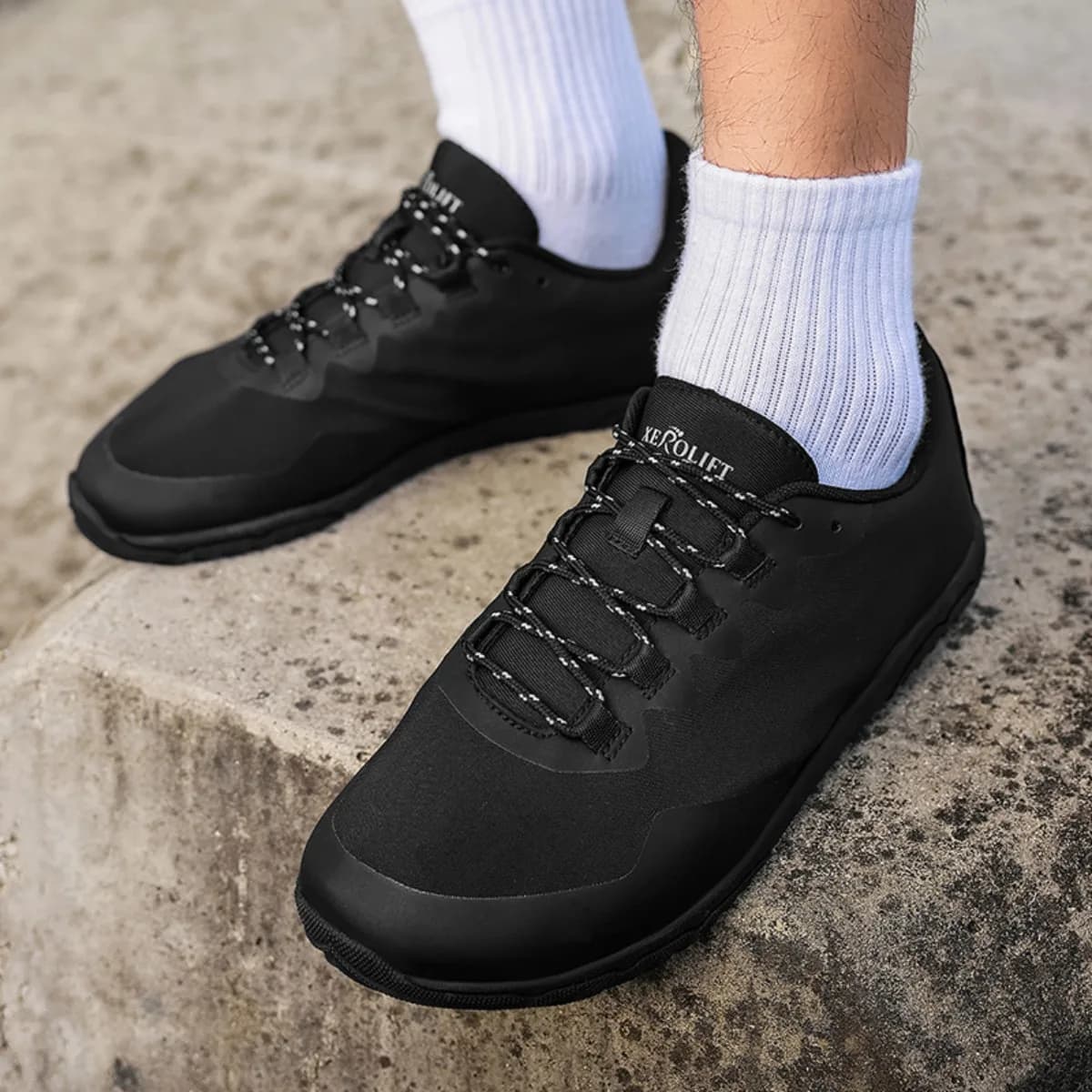 Men's casual wide toe shoes for barefoot walk, breathable mesh sneakers with zero drop sole, big international trend size walking shoes