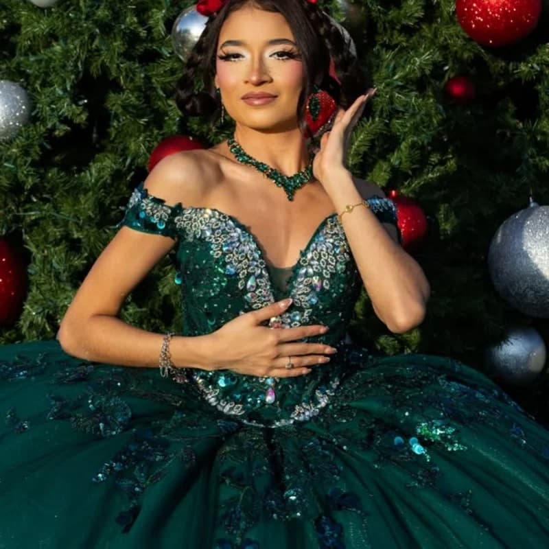 Abito Quinceanera verde scuro lucido Fiore glitterato Decalcomania Cristallo Coda lunga con spalle scoperte Abiti da 15 Quinceanera Personalizza