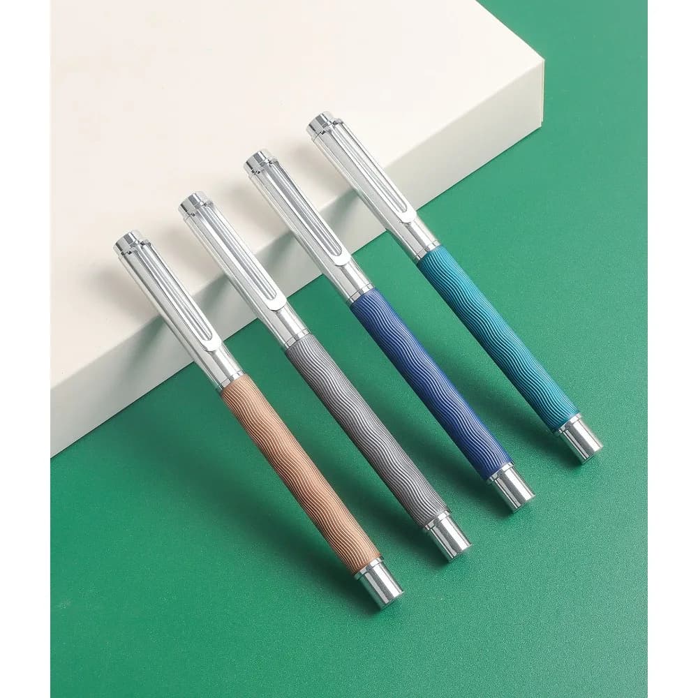 Penna gel a punta media, adatta per scrivere e per la calligrafia, per esercitarsi nella scrittura a mano, per l'uso in ufficio e come regalo - un oggetto finemente realizzato