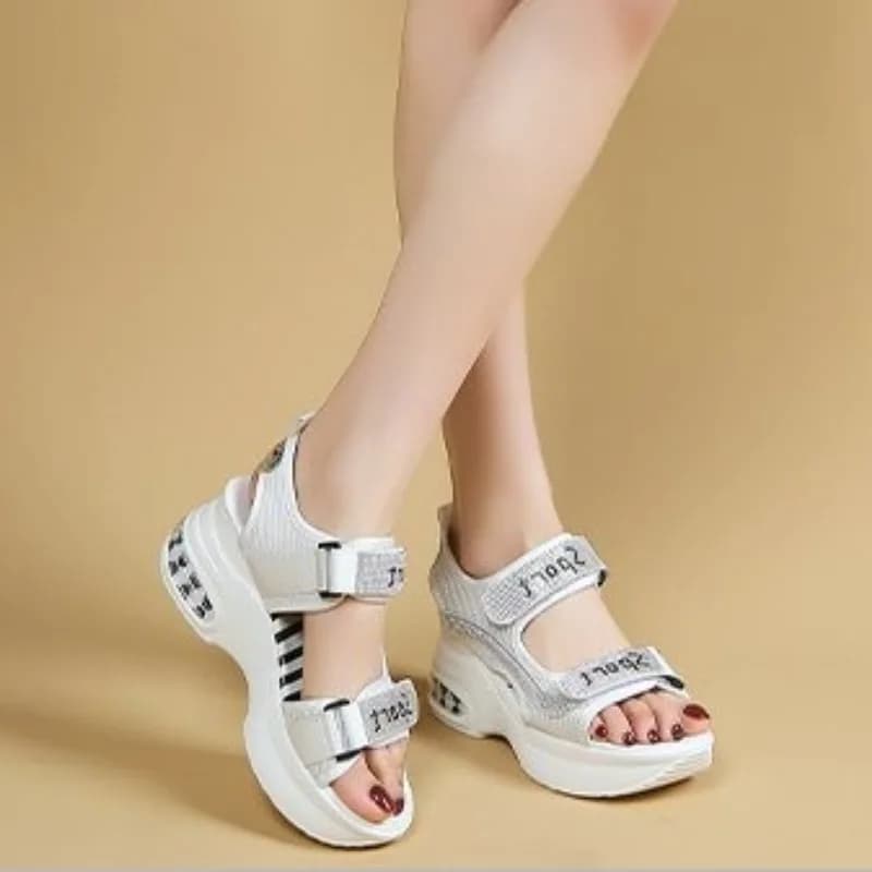 New women's fashionable sandals with thick soles and a sporty style, featuring Velcro and rhinestones, inspired by Roman sandals