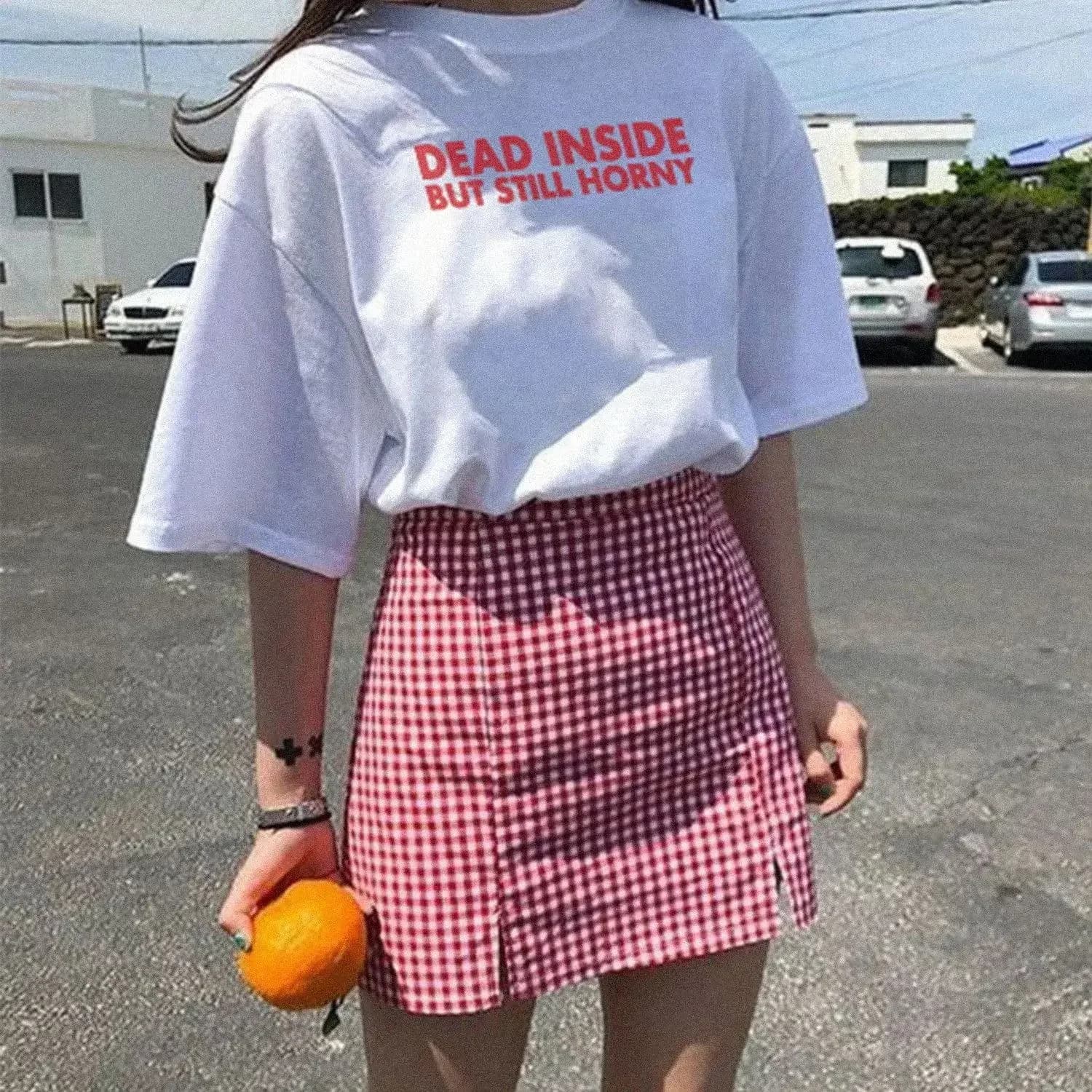 Dead Inside But Still Horny Letters Printed T-shirt Funny Casual Fashion Korea Style Unisex T Shirt Streetwear Hip Hop Rap Tees
