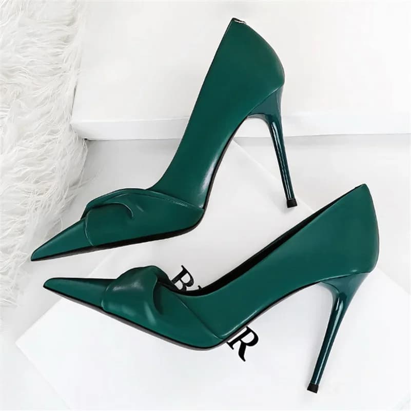 Donne eleganti verde scuro 7 cm 10 cm tacchi alti e sottili pompe femminili alla moda San Valentino data scarpe Lady Chic farfalla-nodo Scarpins