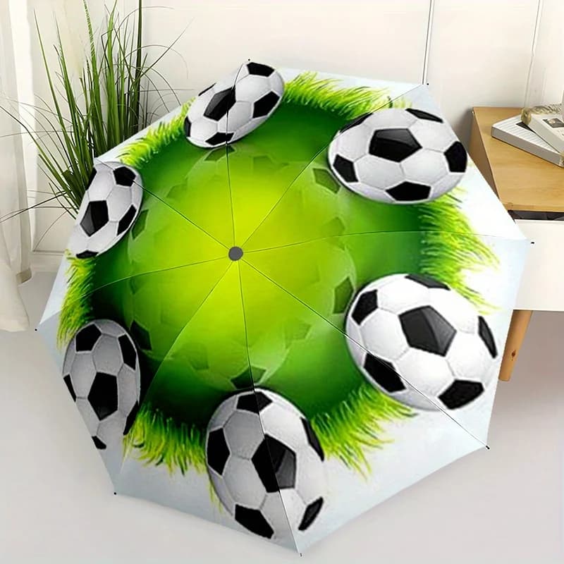 Ombrello Pieghevole a 8 Stecche con Motivo Palloni da Calcio su Erba - Manico in Plastica, Apertura e Chiusura Automatica, Parasole Portatile