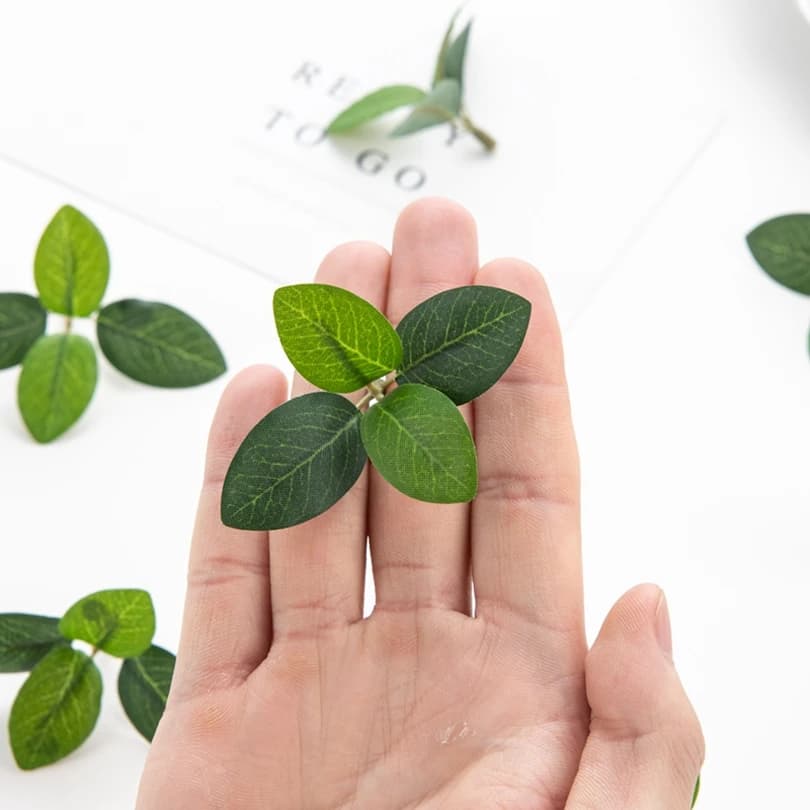 50/100 Pcs Artificial Green Silk Plants Leaves Weddings Bouquets Family Gatherings Holiday Wreath Windowsill Vase DIY Decoration