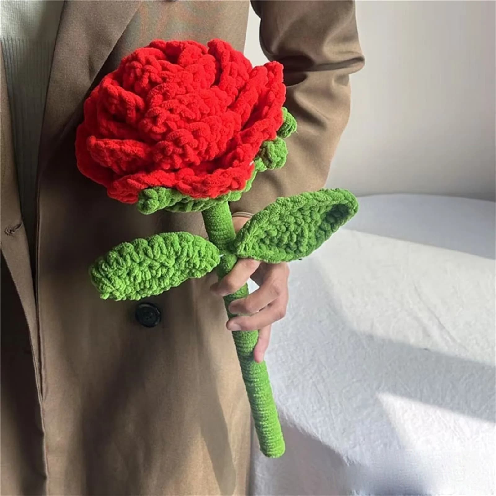 Hand-crocheted Rose, Romantic Giant Yarn Rose, Handmade Knitted Hook Artificial Flowers, Valentine's Day Wedding Party Gift