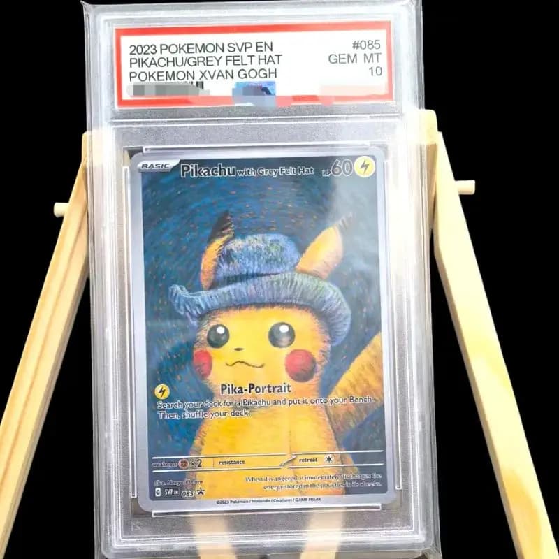 Novità! Carta di Valutazione 10 2023 EN 085 Pikachu/Cappello in Feltro Grigio SVP - Carta 10/10 Gem MT Pokémon TCG, Rara Carta Collezionabile Van Gogh