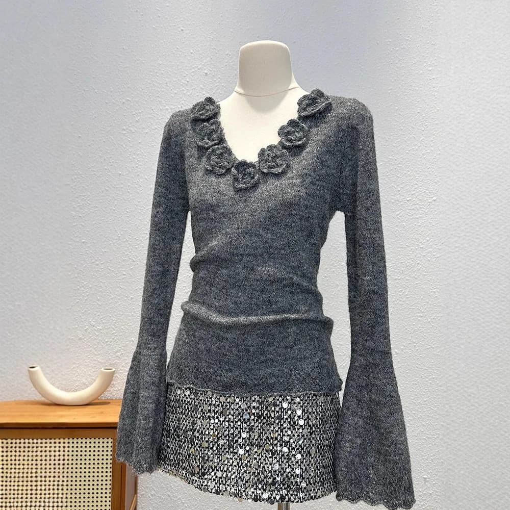 Maglione a Maniche Lunghe Tinta Unita per Donna, Pullover Chic con Scollo a V e Motivi Floreali Fatti a Mano, Maglia Slim Fit con Orlo Svasato