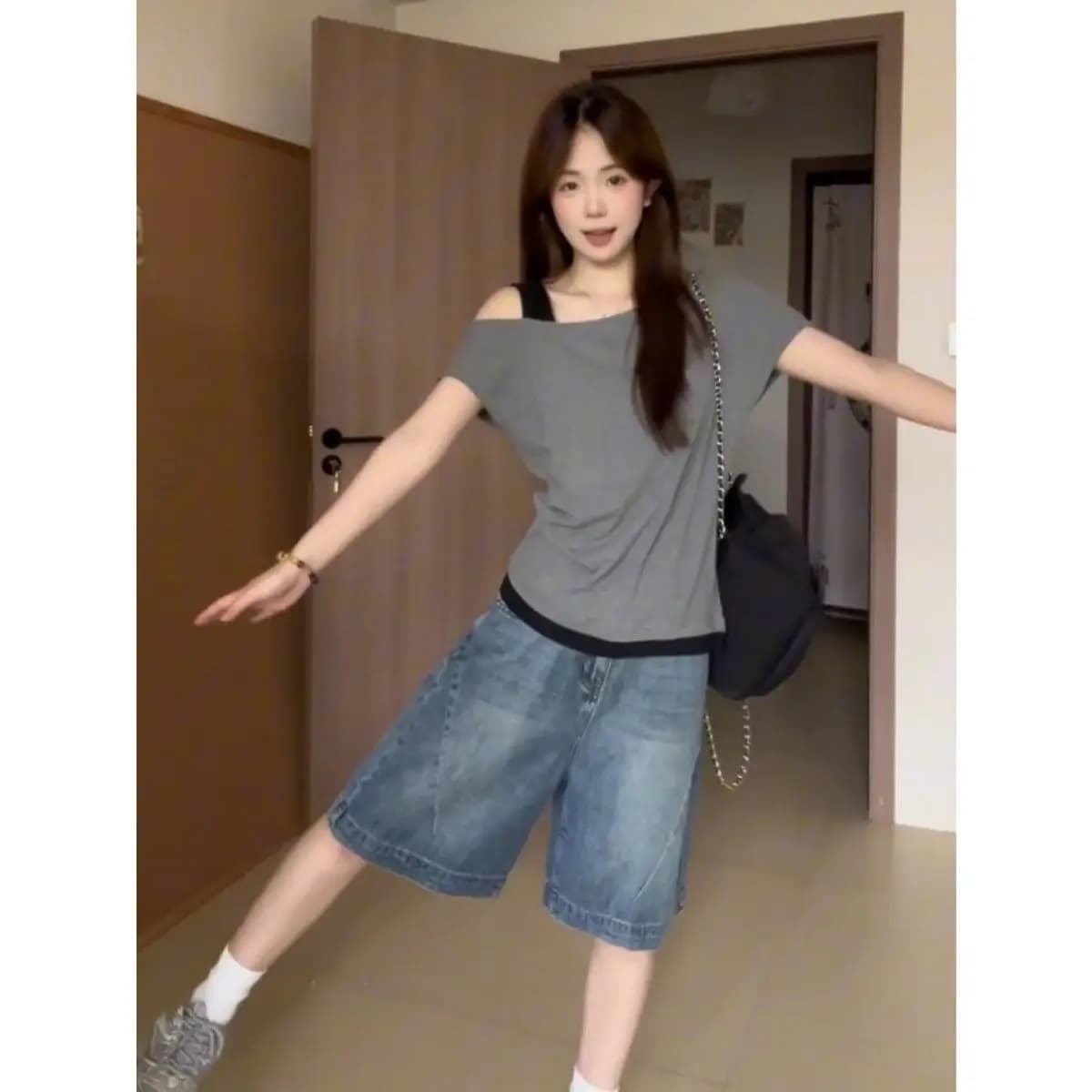 T-shirt con spalle scoperte Downtown Abbigliamento da donna Nero Street Running T-shirt da esterno traspiranti per donna Harajuku Splicing Long