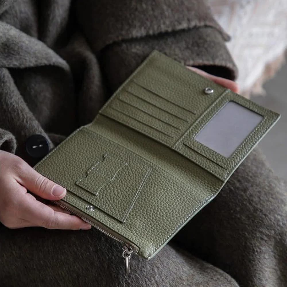 Porta Passaporto con Protezione RFID in Pelle PU, Portafoglio da Viaggio per Uomo e Donna, Organizzatore Documenti con Slot per SIM e Carte di Credito