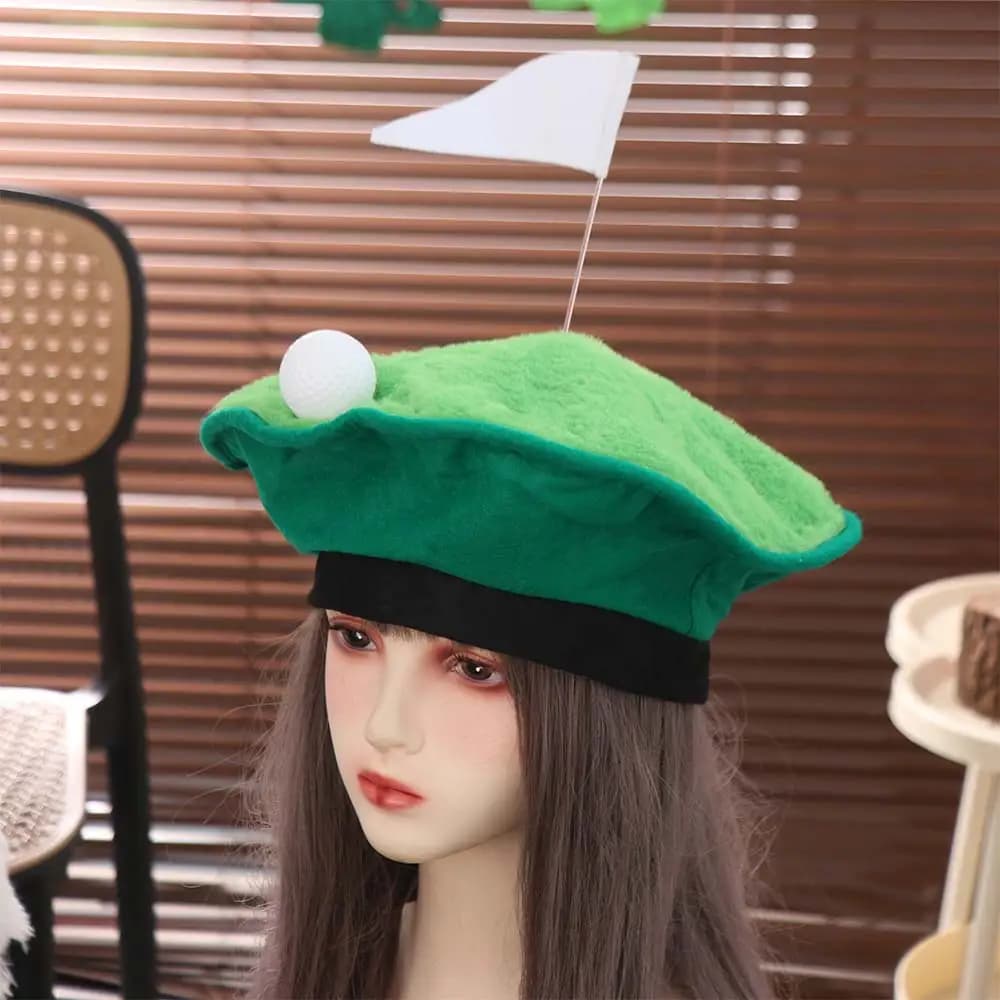 Cappello a Tema Golf da 30 cm, Berretto da Golf Verde Giocoso, Decorazioni Uniche a Forma di Pallina da Golf, Cappello per Feste di Golf all'Aperto