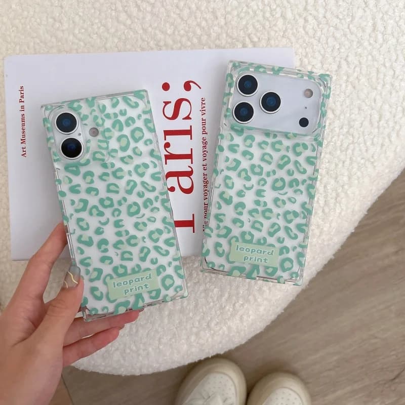 Custodia per telefono IMD Mambo Green Leopard Square per iPhone 17 Pro Max, 15, 16 Pro, 14 Pro Max, 13/14, 12 Pro Max - Protezione completa in TPU per il corpo del telefono