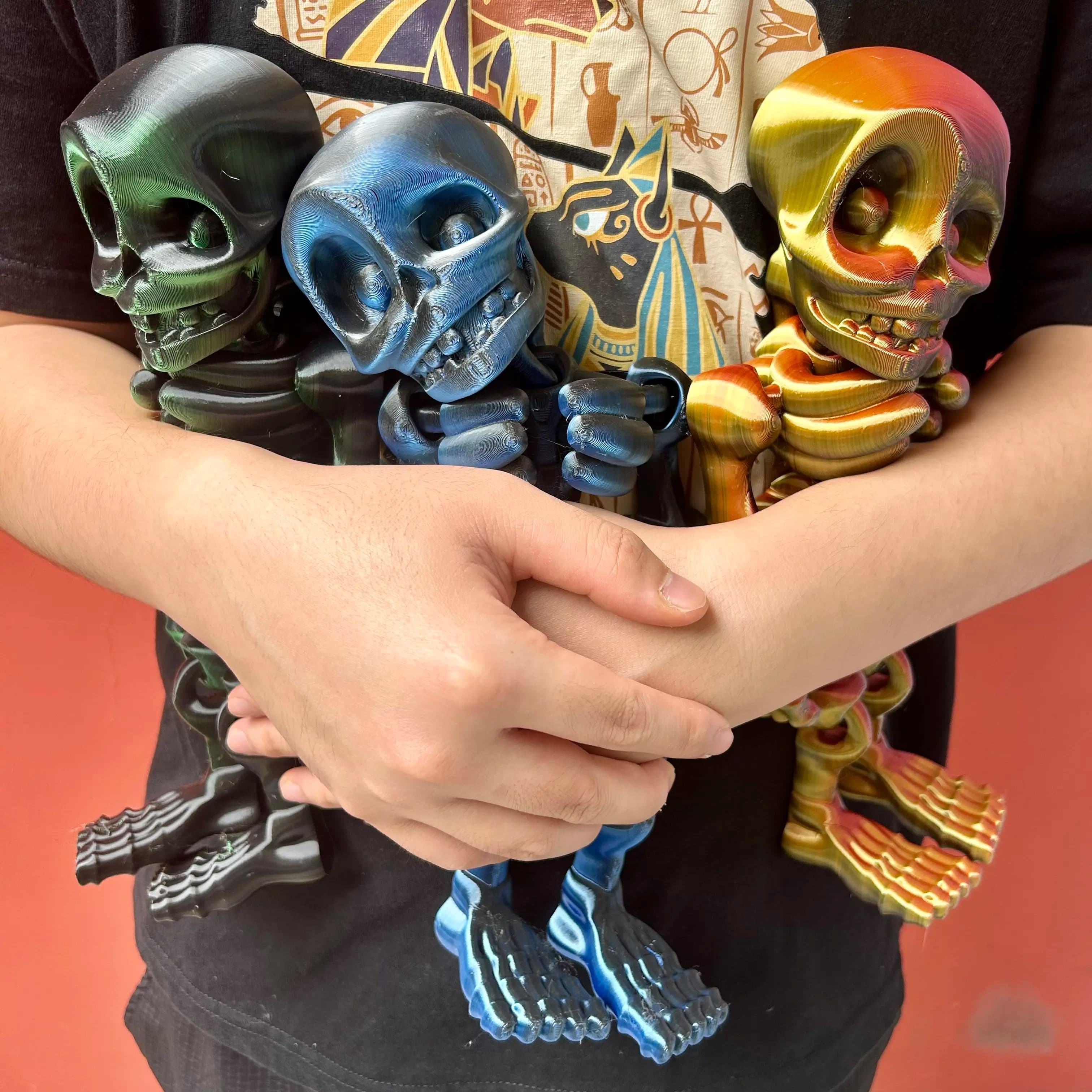 Statua di uomo con teschio stampata in 3D, decorazione da tavolo unica e da collezione, decorazioni di Halloween, action figure natalizie, 30 cm/11,81 pollici